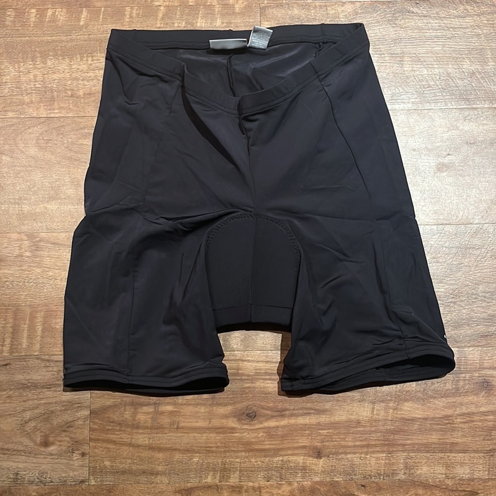 quest bicycle shorts